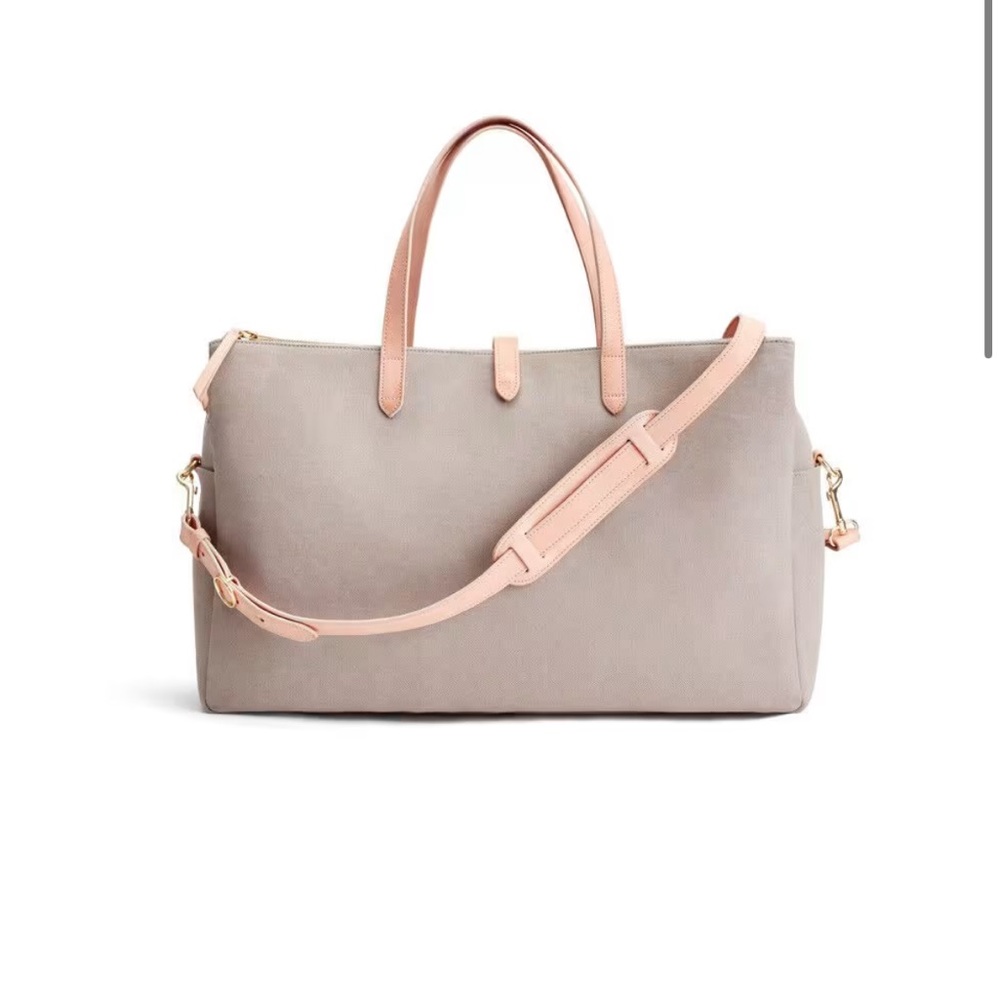 Cuyana Triple Zipper Weekender
Soft Grey/Natural - Organic Canvas/Smooth Leather